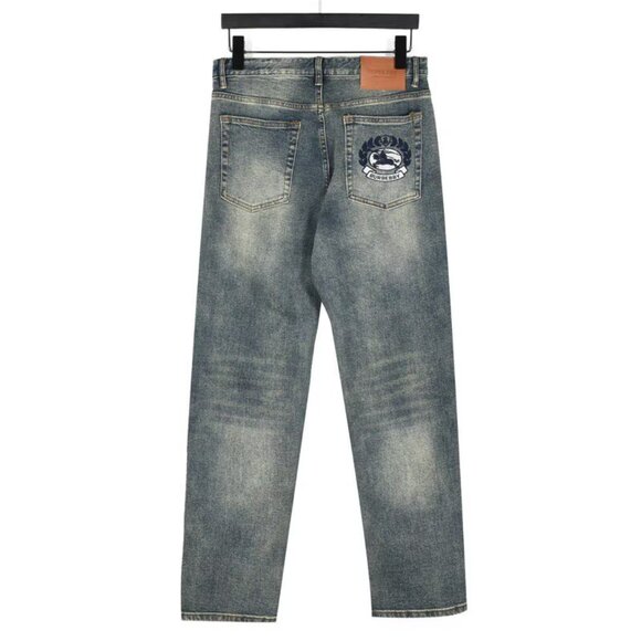 Burberry This denim has a unique, high-end texture.S - Picture 4 of 11